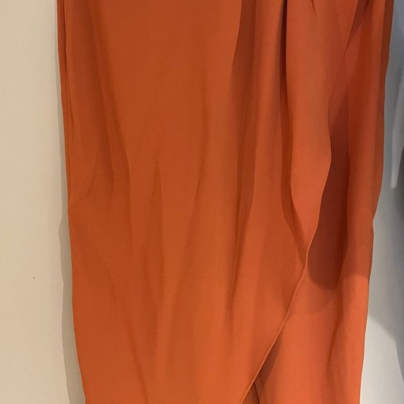 Aritzia Babaton Kinsley Skirt (Faux-wrap skirt) NWOT - Picture 2 of 3